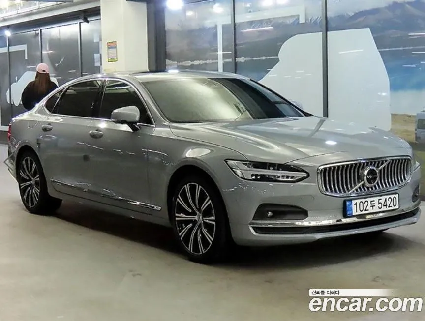Volvo S90 — фото 1