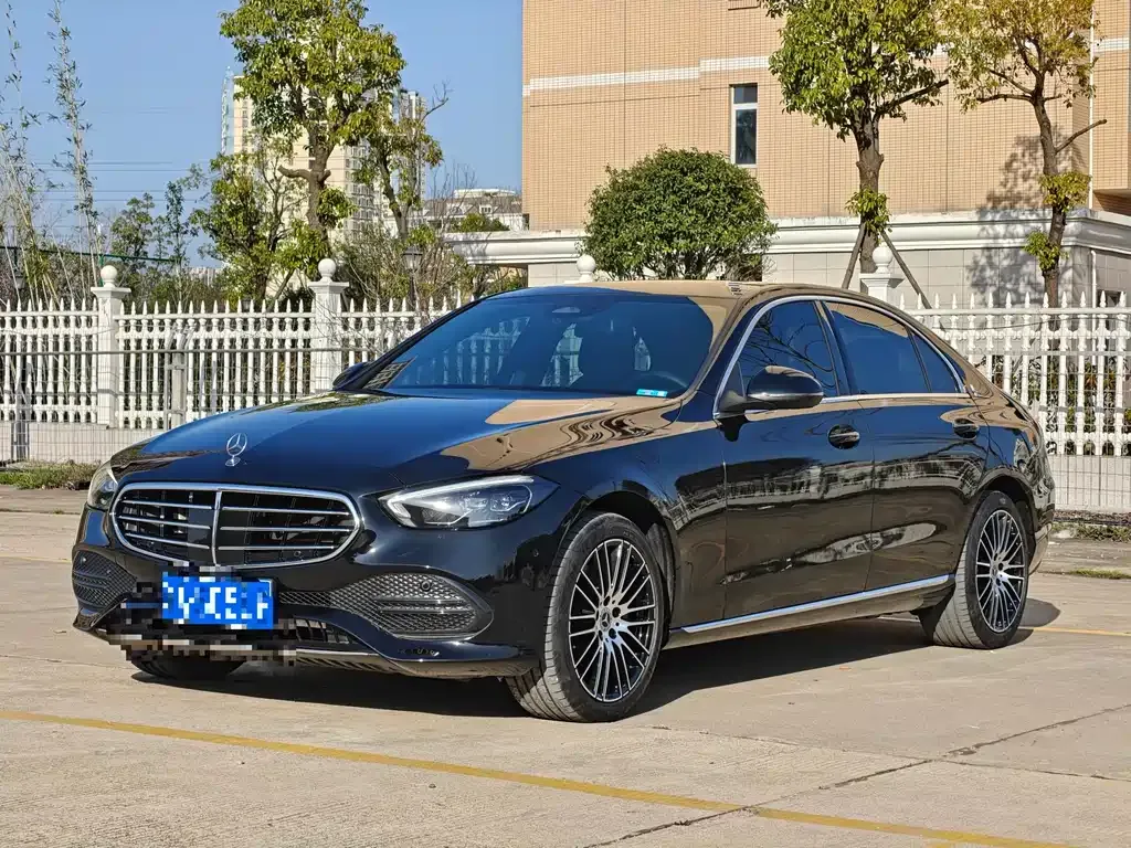 Mercedes-Benz C-Class — фото 1