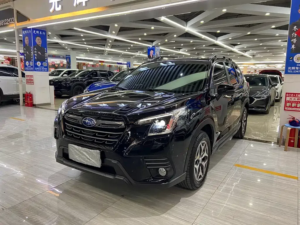 Subaru Forester — фото 1