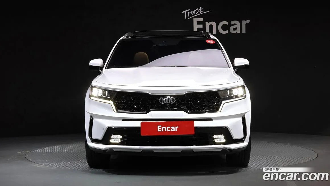 Kia Sorento — фото 6