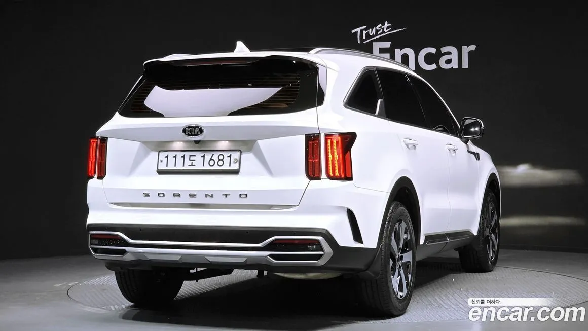 Kia Sorento — фото 9