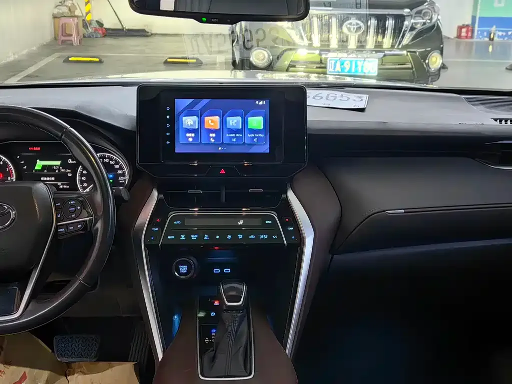 Toyota Harrier — фото 6