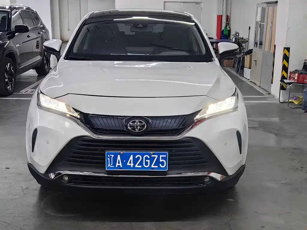 Toyota Harrier — фото 4
