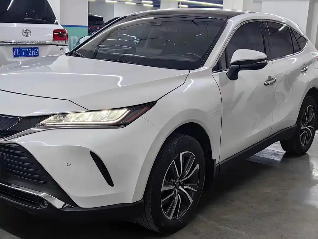 Toyota Harrier — фото 10
