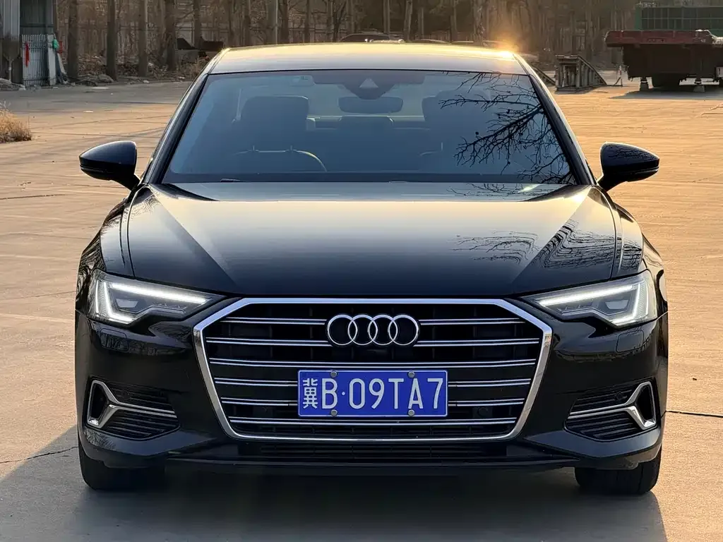 Audi A6L — фото 2