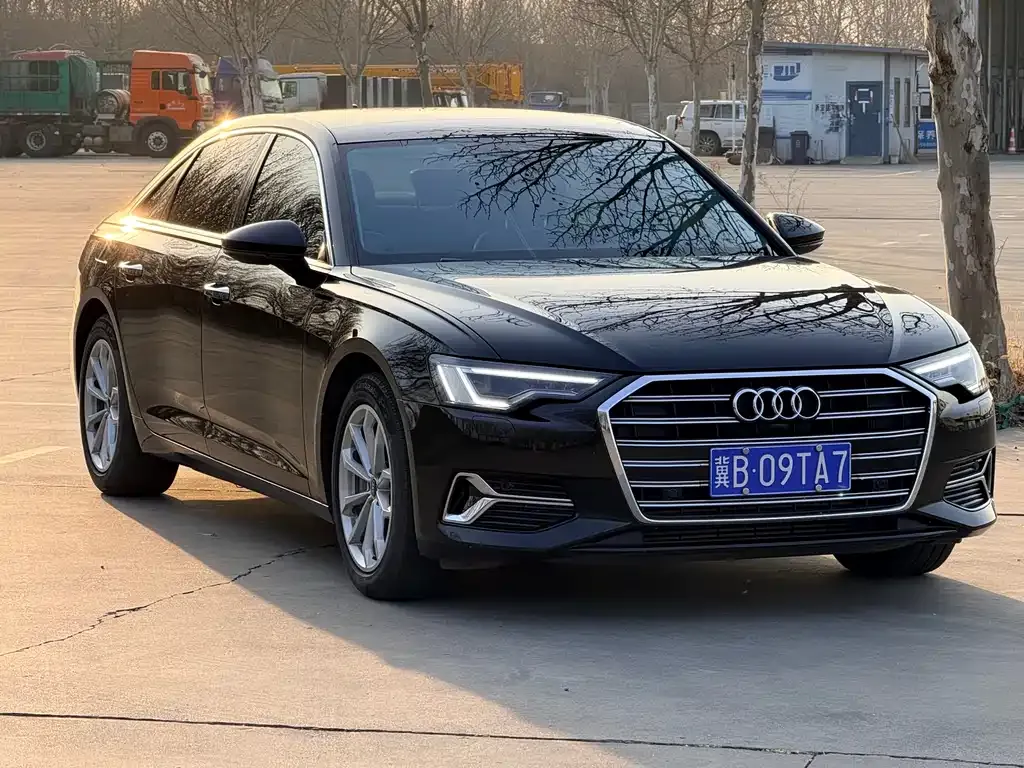 Audi A6L — фото 8