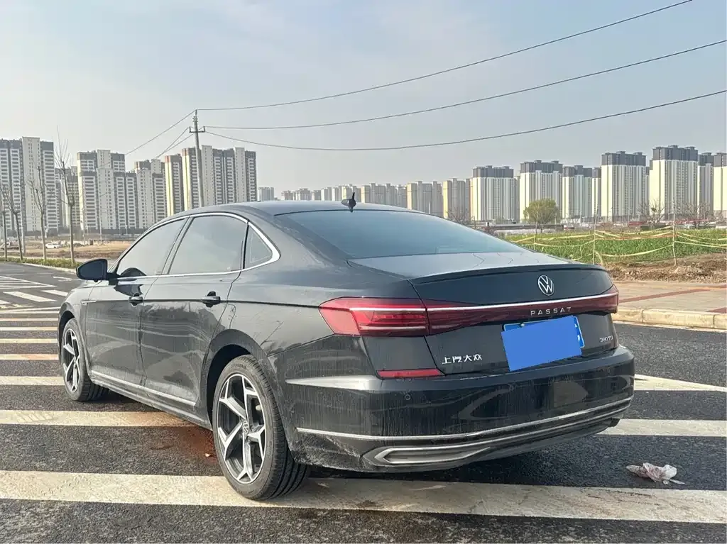 Volkswagen Passat — фото 3