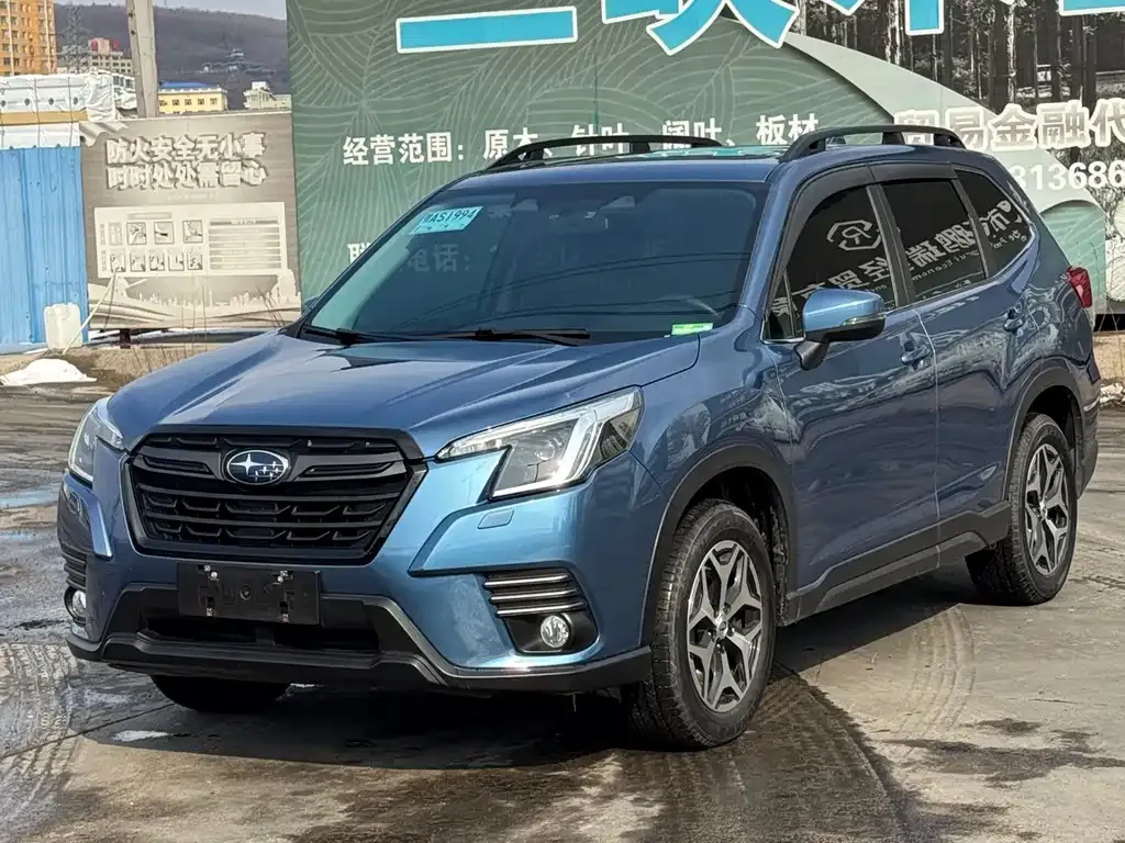 Subaru Forester — фото 1
