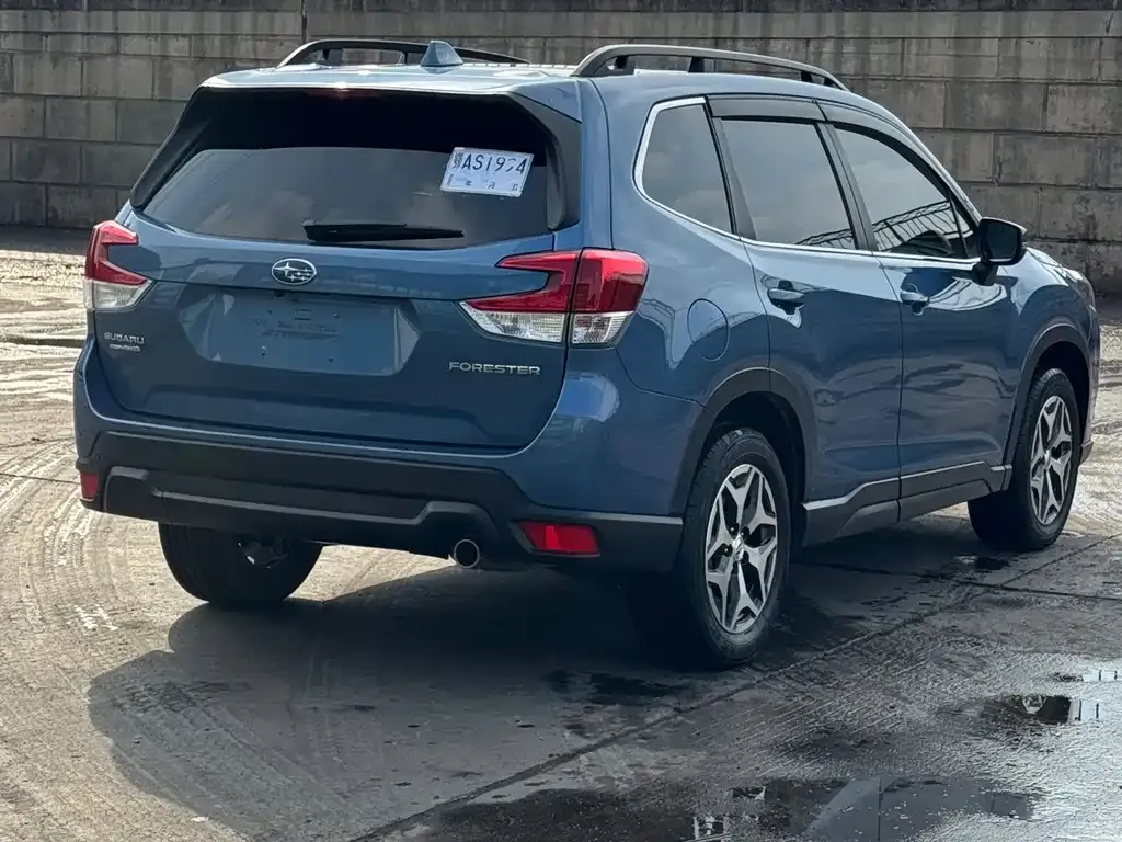 Subaru Forester — фото 8