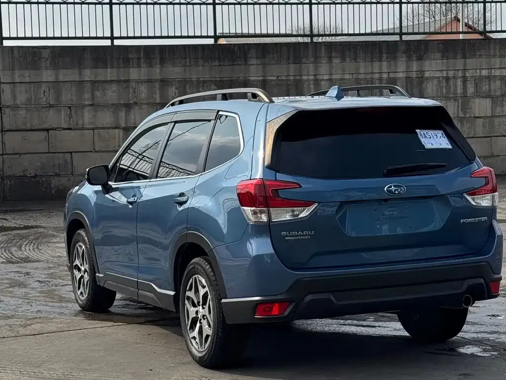 Subaru Forester — фото 3