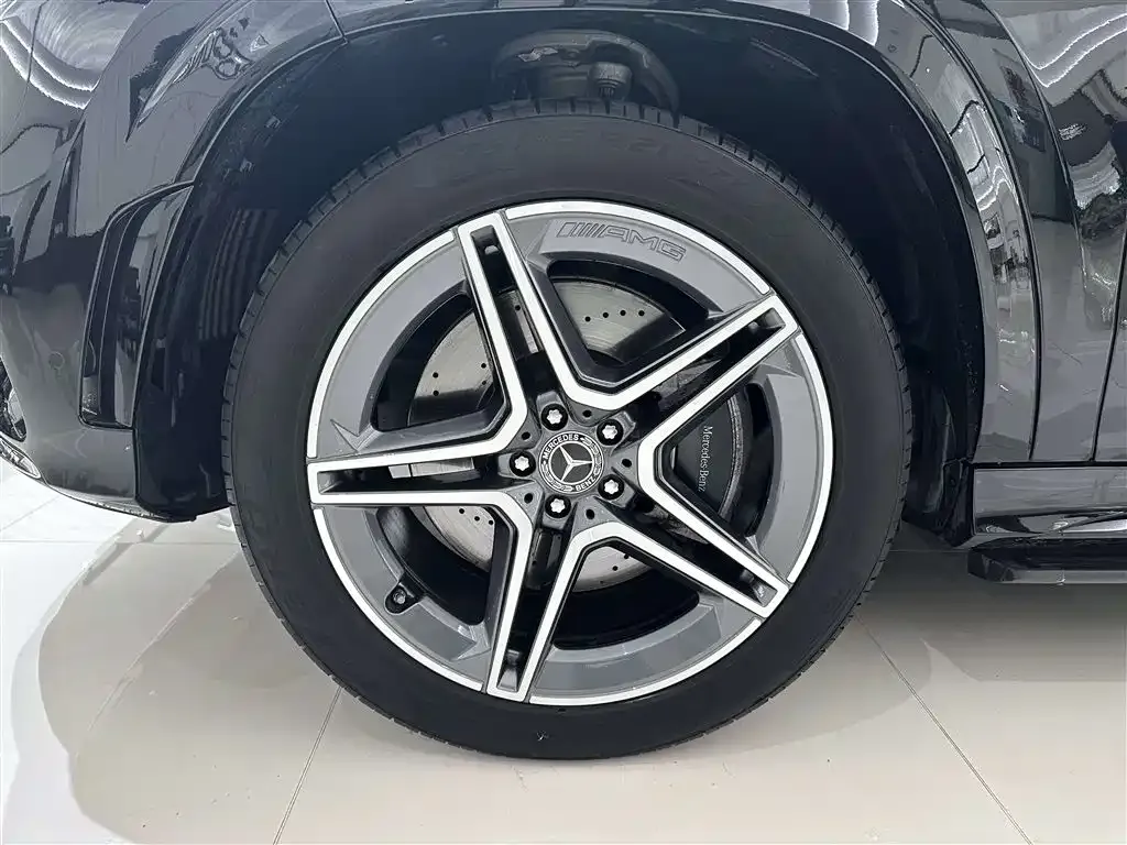 Mercedes-Benz GLS — фото 5