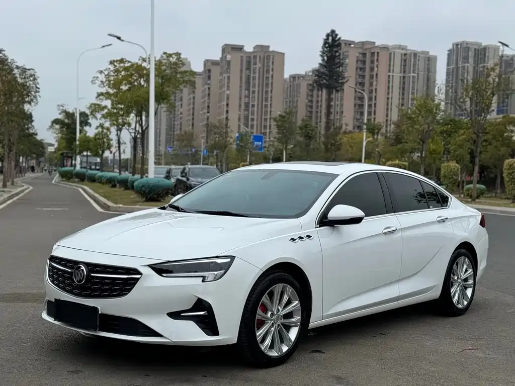 Buick Regal — фото 1