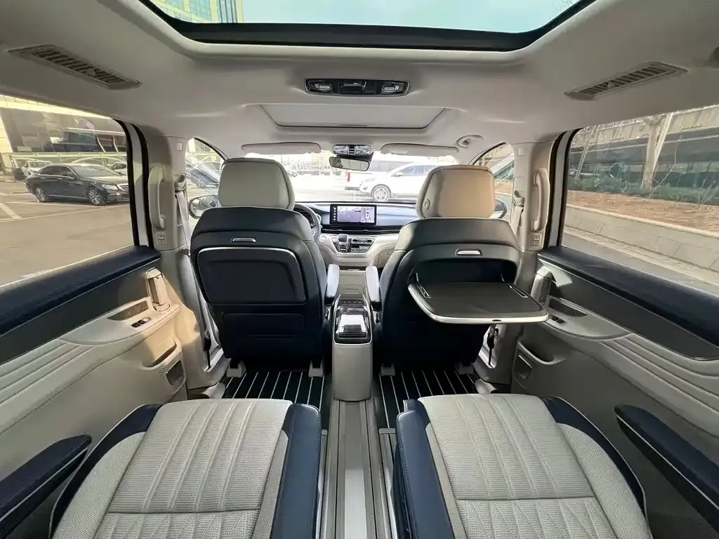 Roewe iMAX8 — фото 6