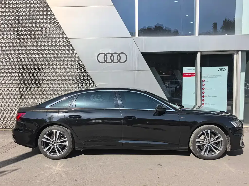 Audi A6L — фото 6