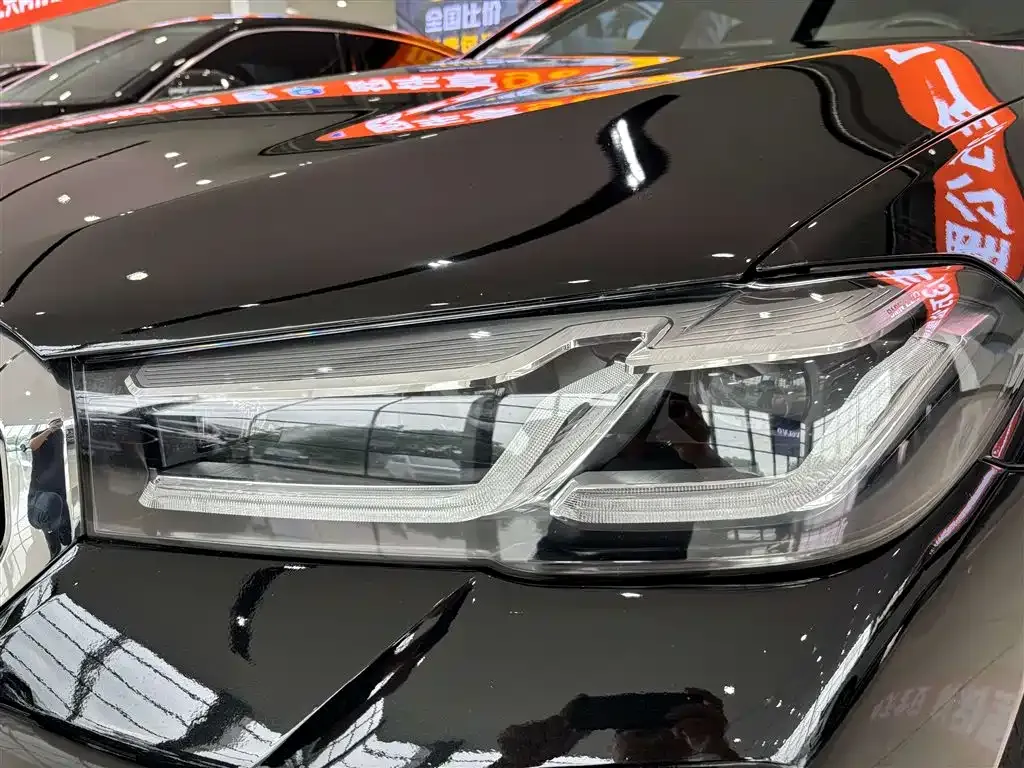 BMW 5 Series — фото 10