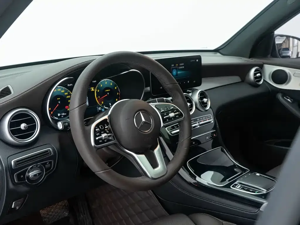 Mercedes-Benz GLC — фото 9