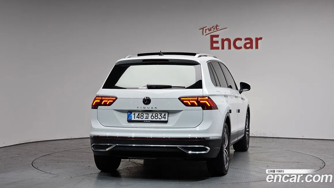 Volkswagen Tiguan — фото 2