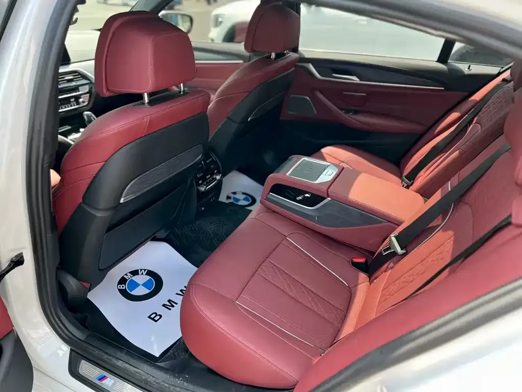 BMW 5 Series — фото 2