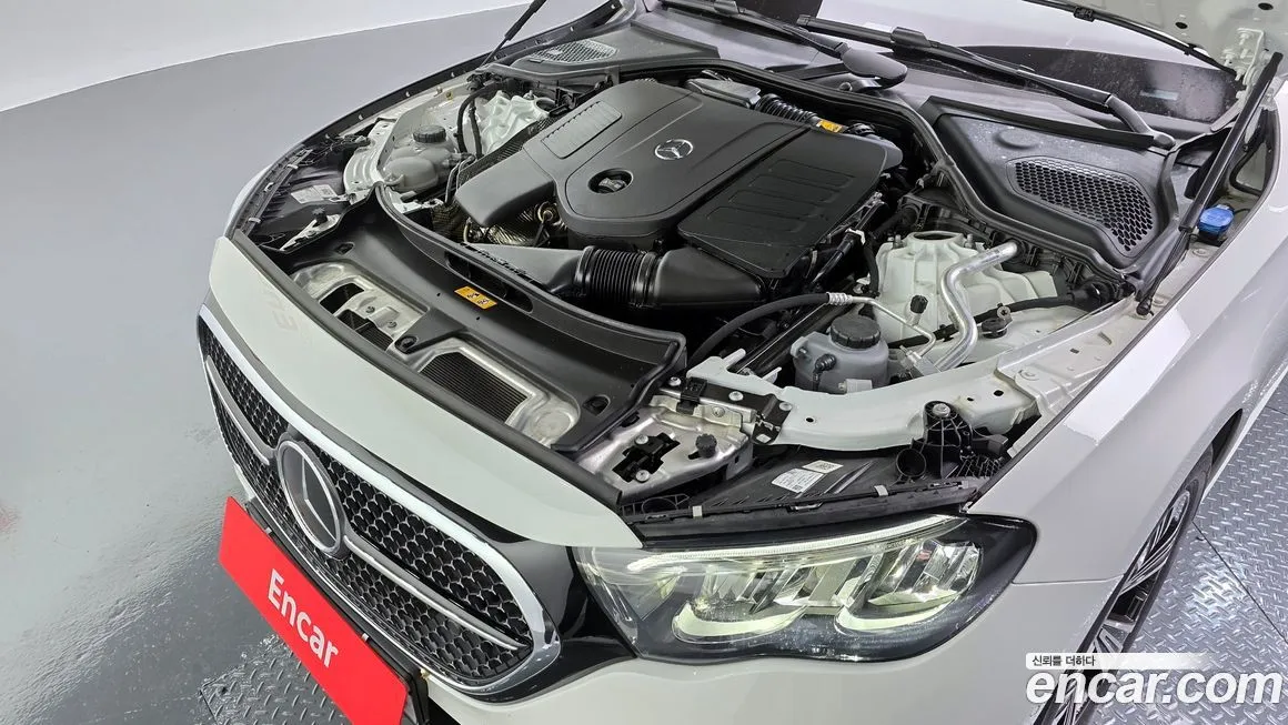 Mercedes-Benz E-Class — фото 10