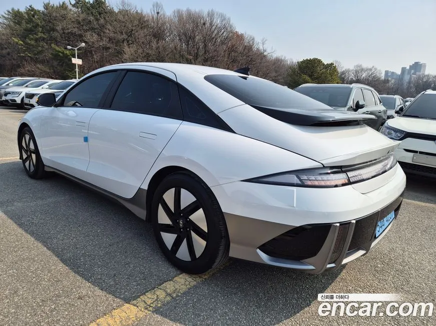 Hyundai Ioniq6 — фото 8