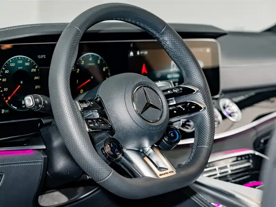 Mercedes-Benz AMG GT — фото 10