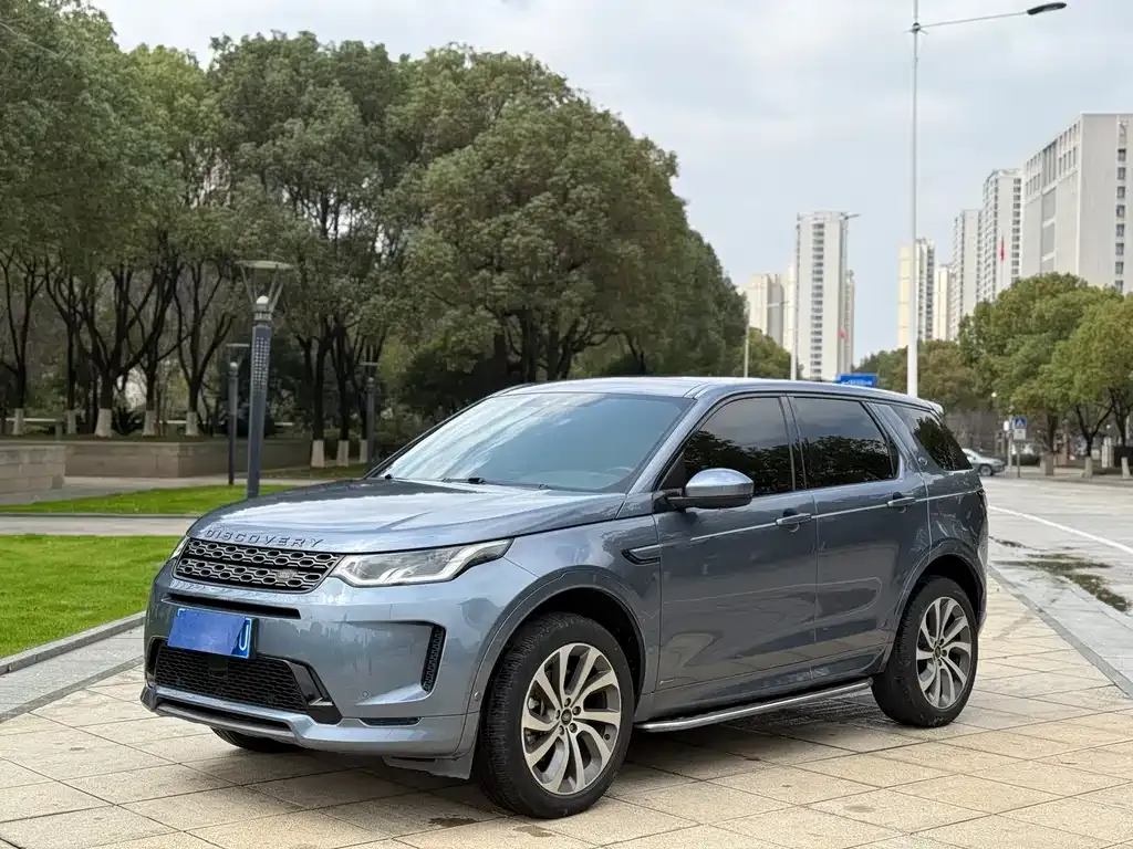 Land Rover Discovery Sport — фото 1