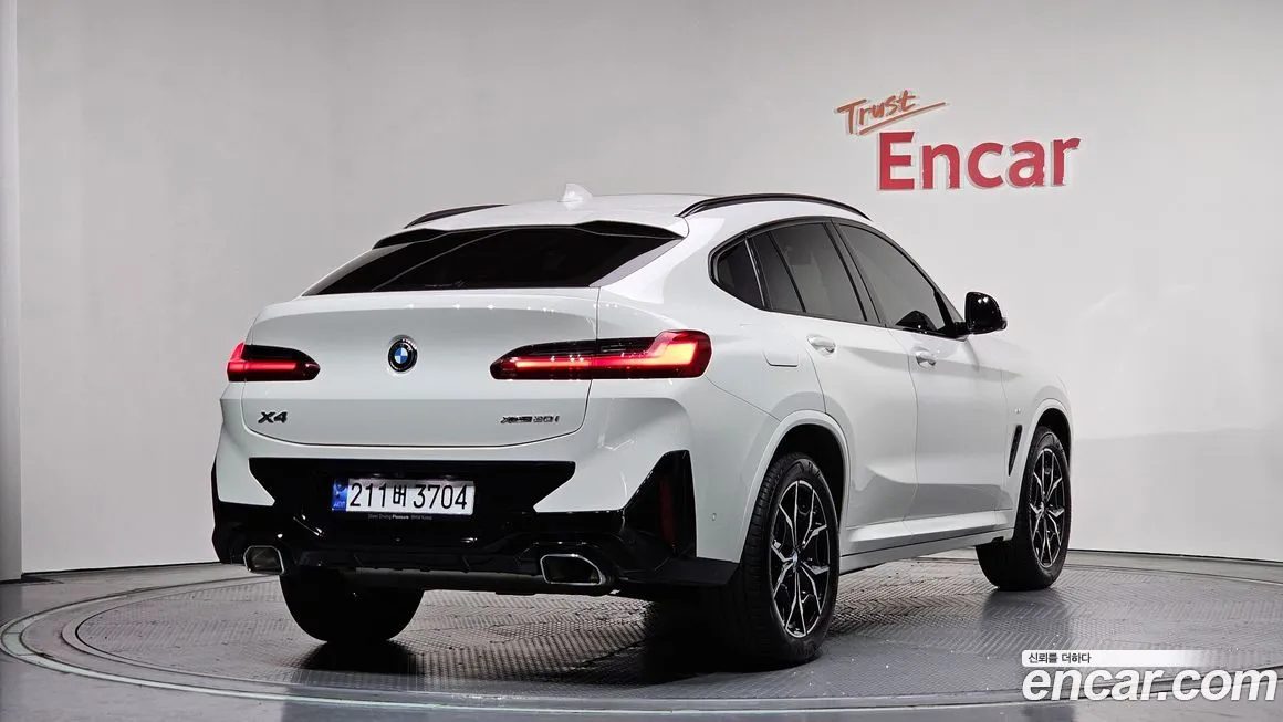 BMW X4 — фото 9