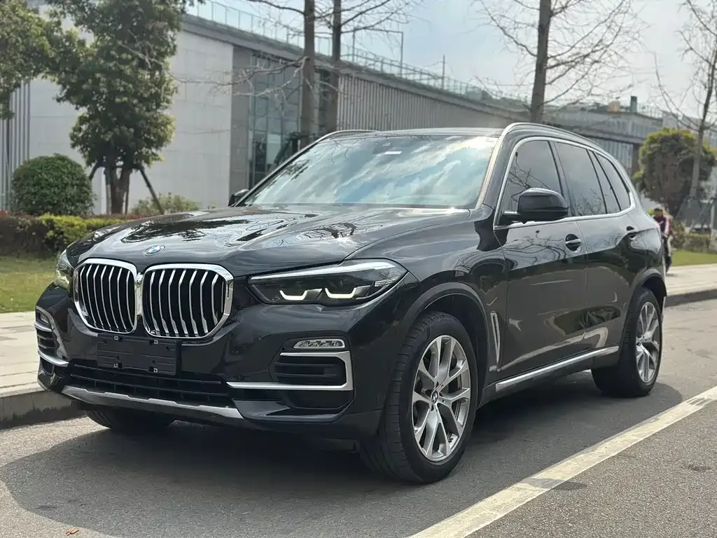 BMW X5 (Import) — фото 1