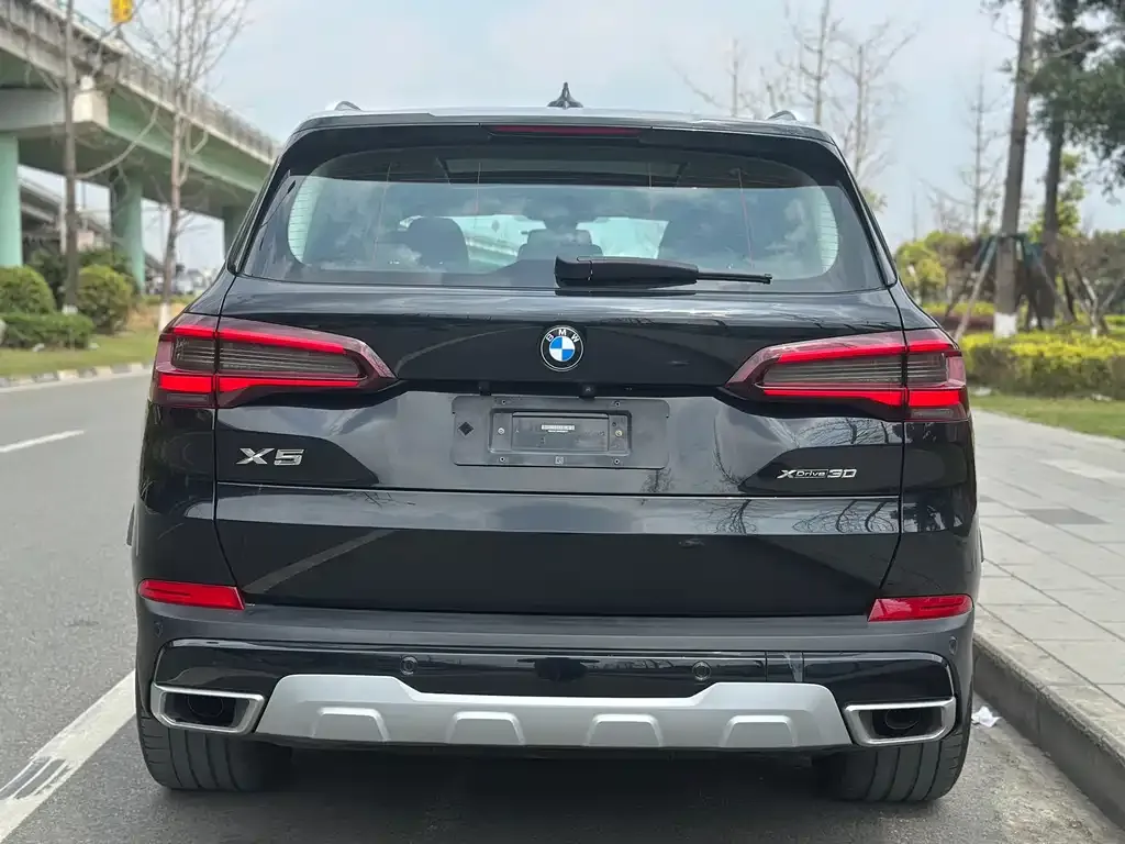 BMW X5 (Import) — фото 6