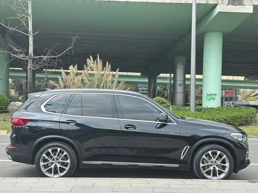 BMW X5 (Import) — фото 9