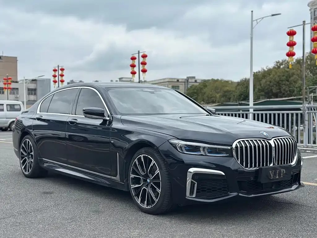 BMW 7 Series — фото 9
