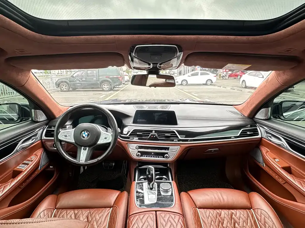 BMW 7 Series — фото 4