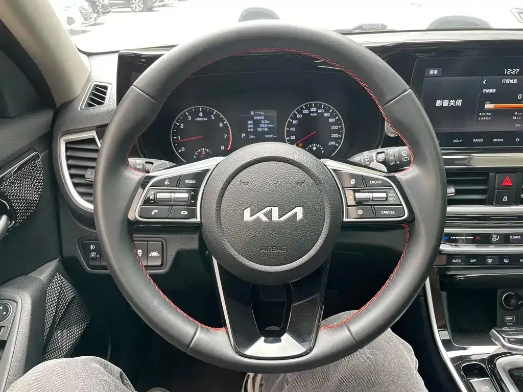 Kia KX3 — фото 6