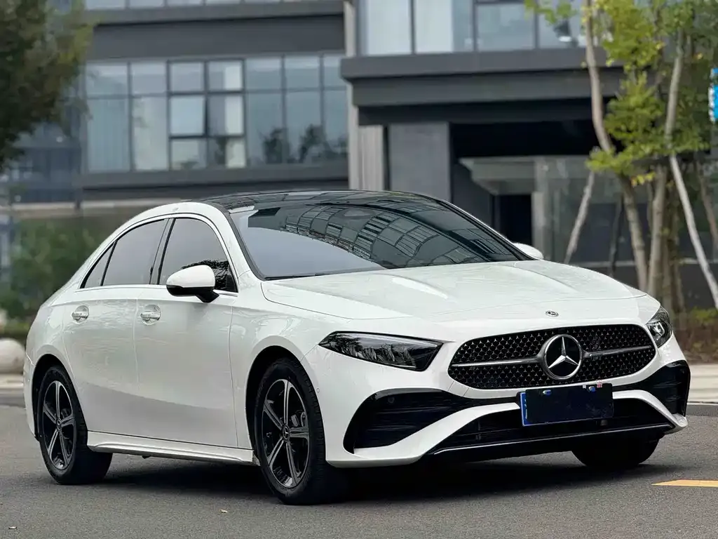 Mercedes-Benz A-Class — фото 6