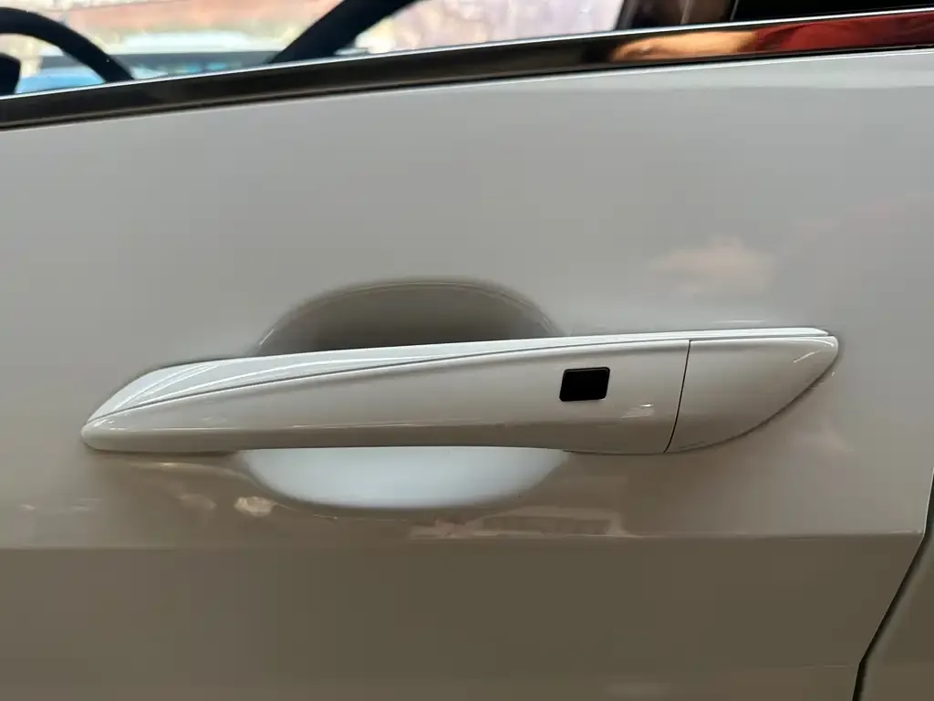 Hyundai Elantra — фото 2