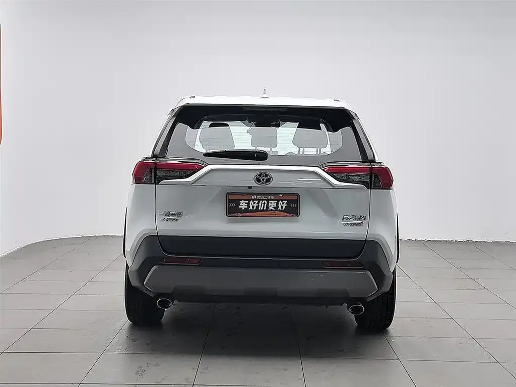Toyota RAV4 — фото 9