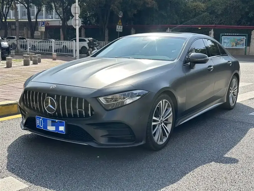 Mercedes-Benz CLS — фото 1