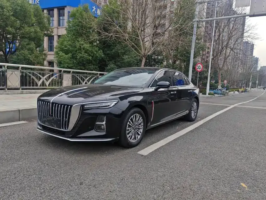 Hongqi H5 — фото 1