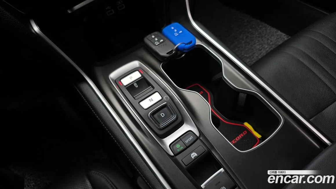 Honda Accord — фото 10