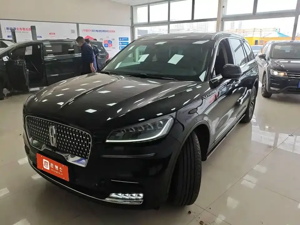 Lincoln Aviator — фото 1