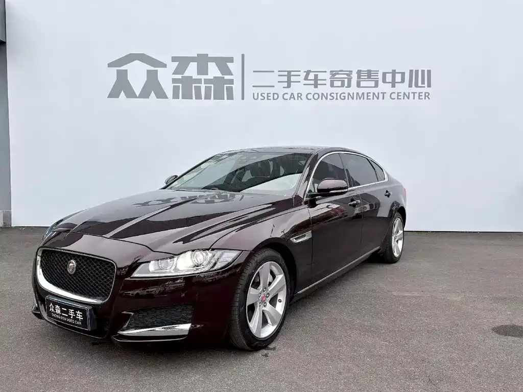Jaguar XFL — фото 1