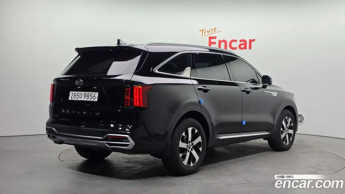 Kia Sorento — фото 9