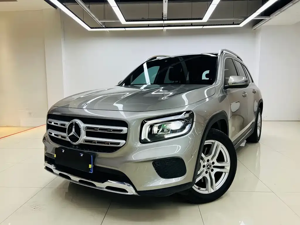 Mercedes-Benz GLB — фото 1