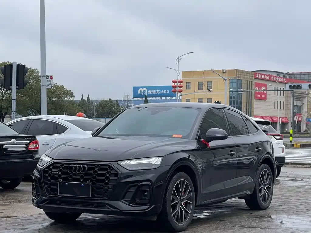 Audi SQ5 Sportback — фото 1