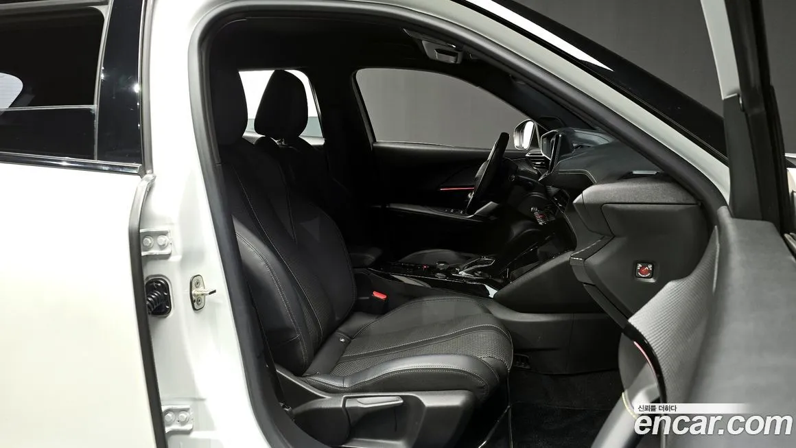 Peugeot 2008 — фото 7