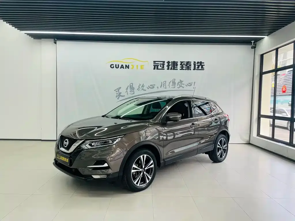 Nissan Qashqai — фото 1