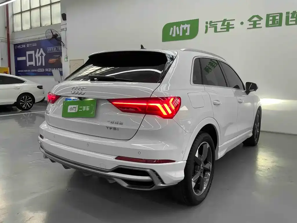 Audi Q3 — фото 10