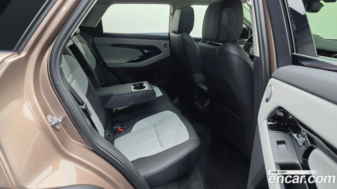 Land Rover Range Rover Evoque — фото 10