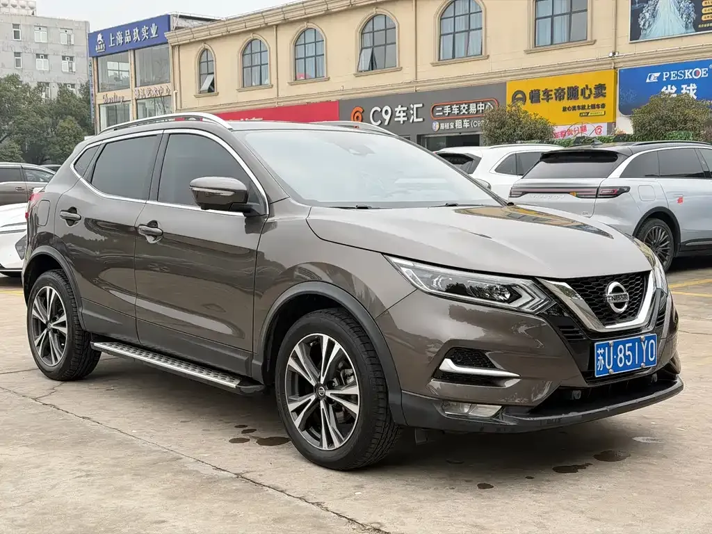Nissan Qashqai — фото 10