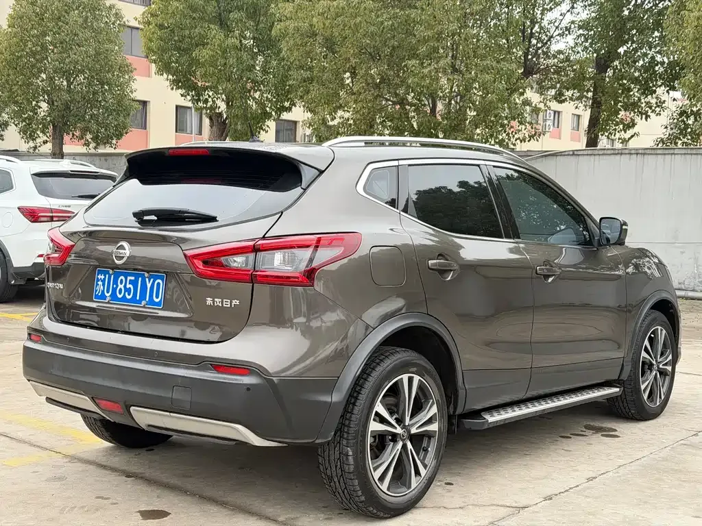 Nissan Qashqai — фото 8